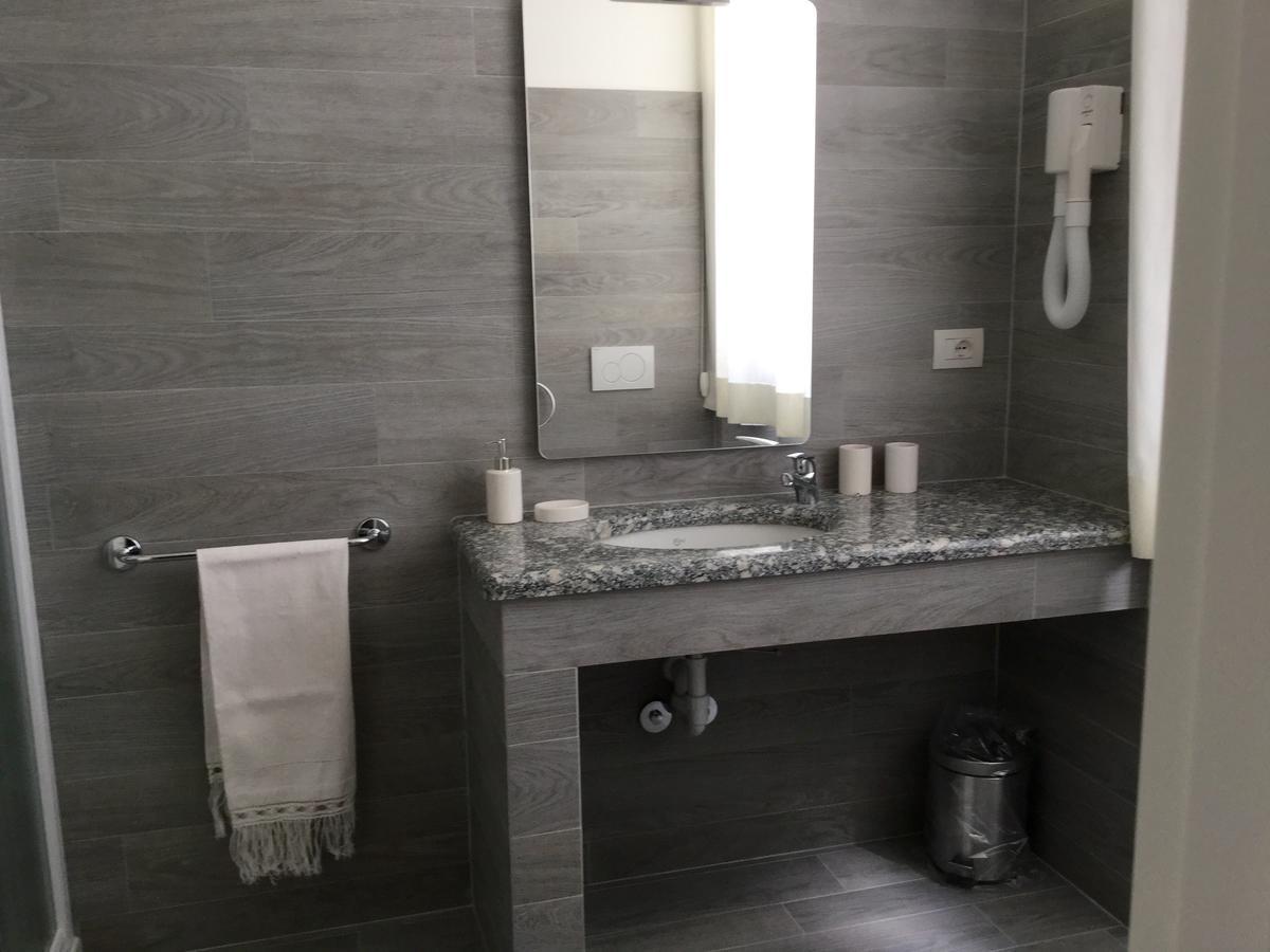 B&B Pescarenico Лекко Экстерьер фото